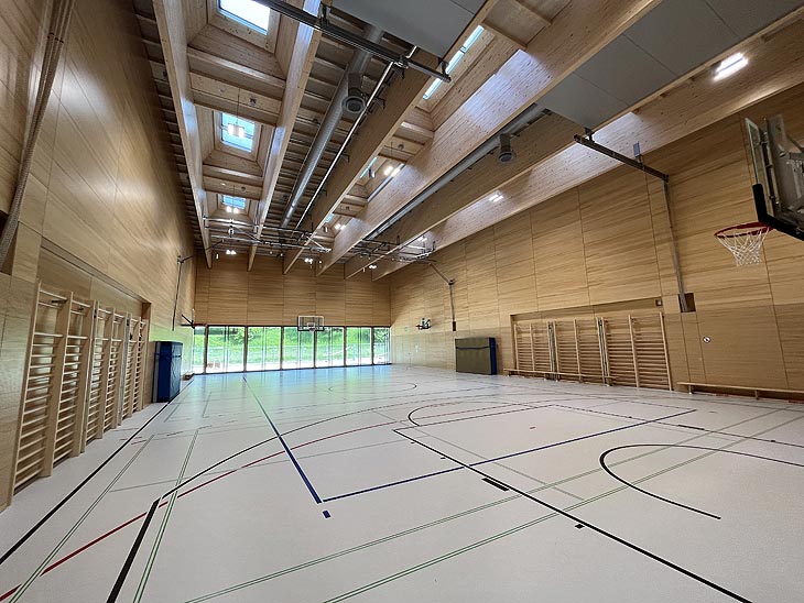 Auch eine "normale" Schulsporthalle wurde dargestellt im TUM Campus (©Foto:Martin Schmitz)